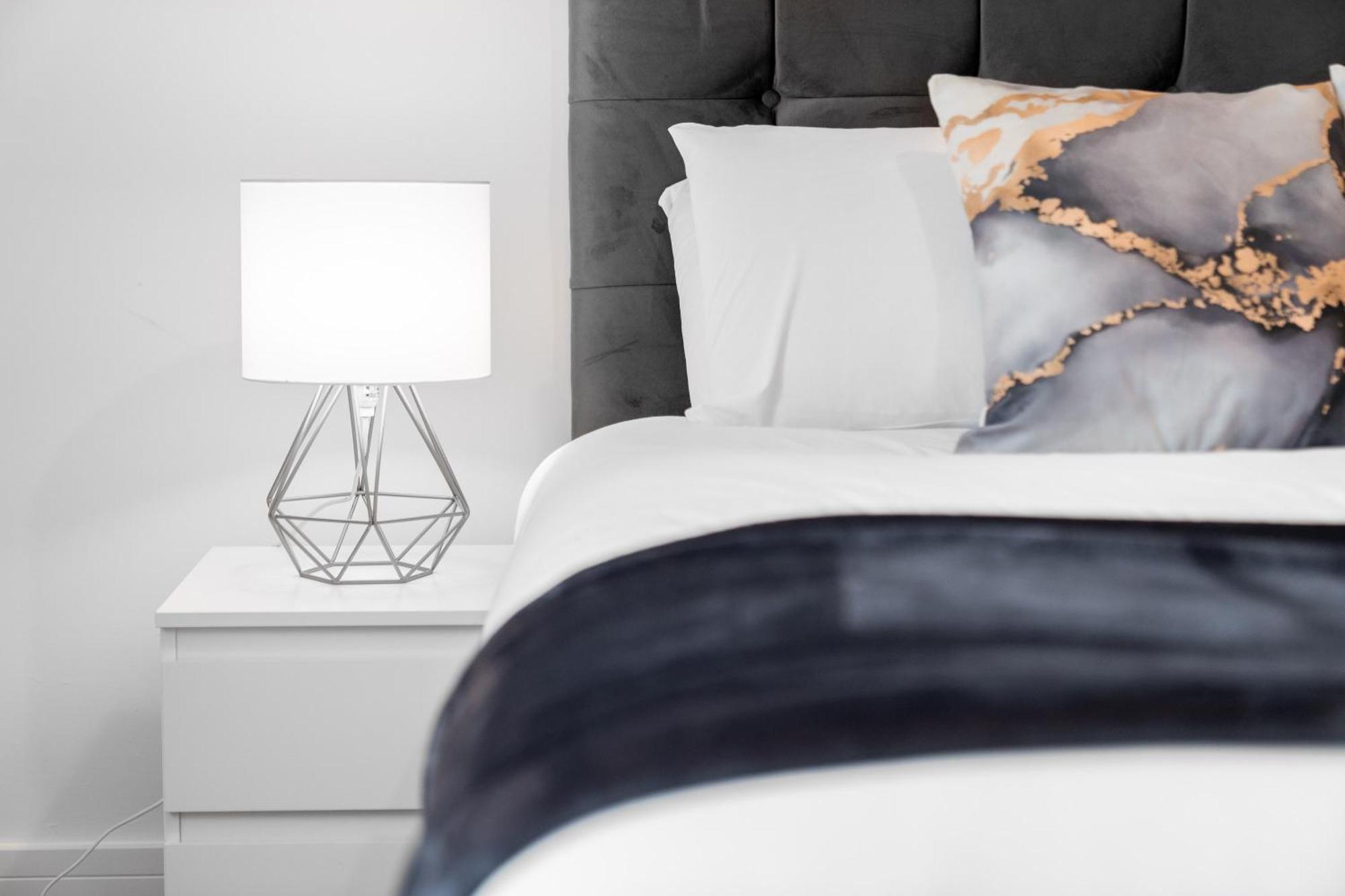 Stylish 2 Bedroom Apartment - Balcony - Secure Parking - Top Rated - 5Mc Birmingham Luaran gambar