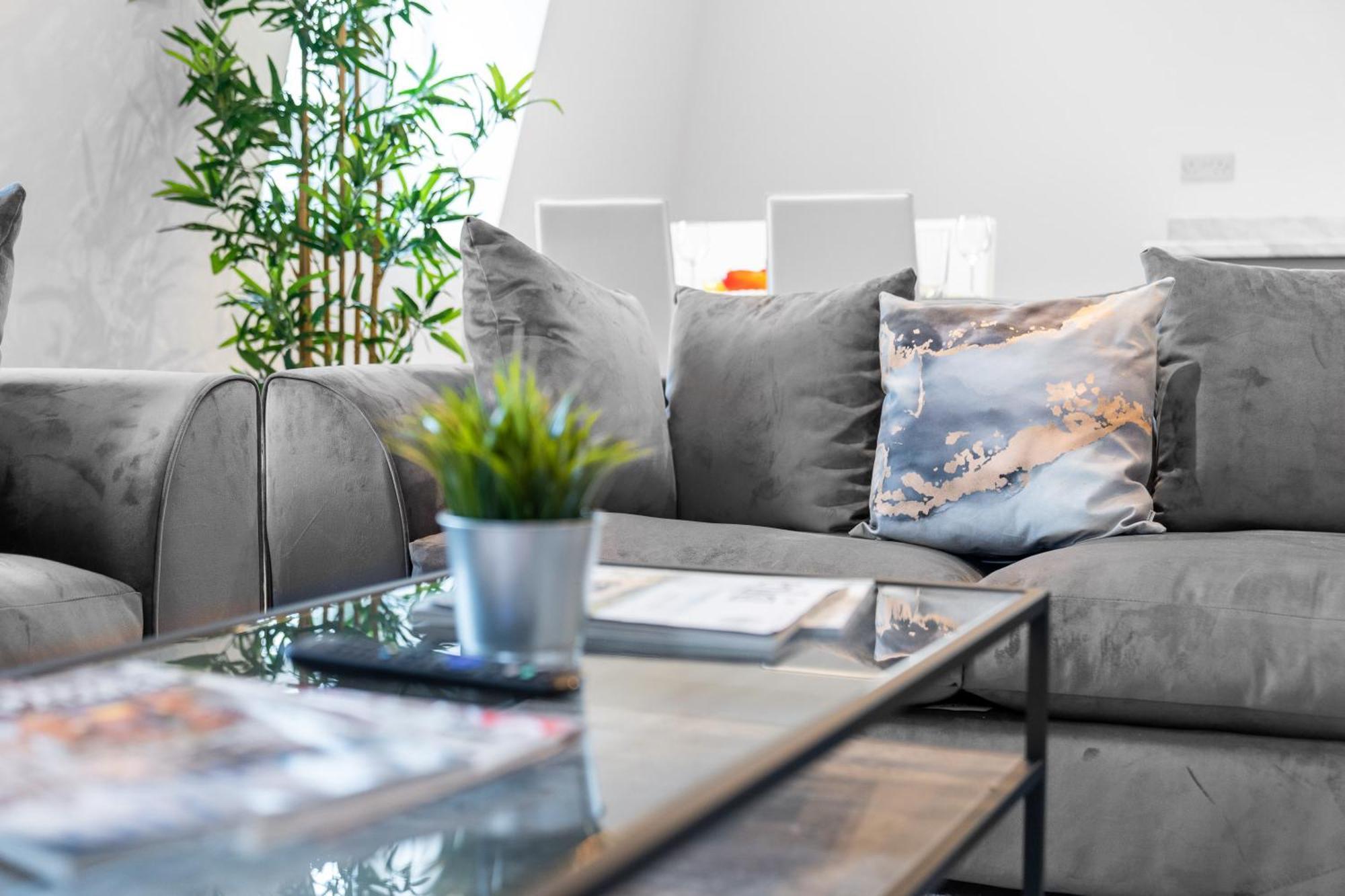 Stylish 2 Bedroom Apartment - Balcony - Secure Parking - Top Rated - 5Mc Birmingham Luaran gambar